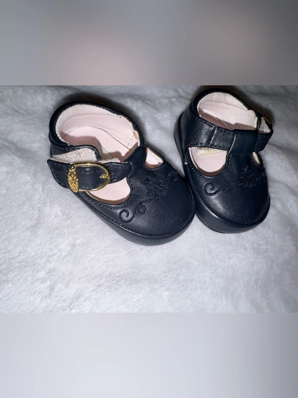 Baby size newborn shoes